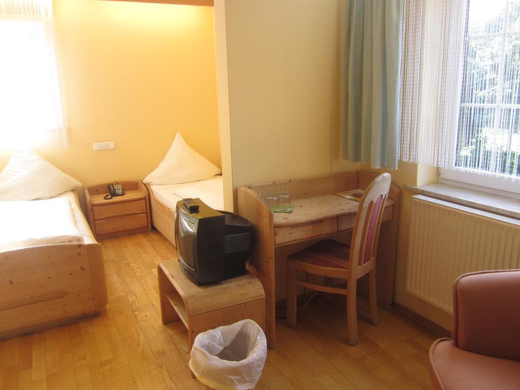 Landgasthof Goldene Rose Grub am Forst Extérieur photo