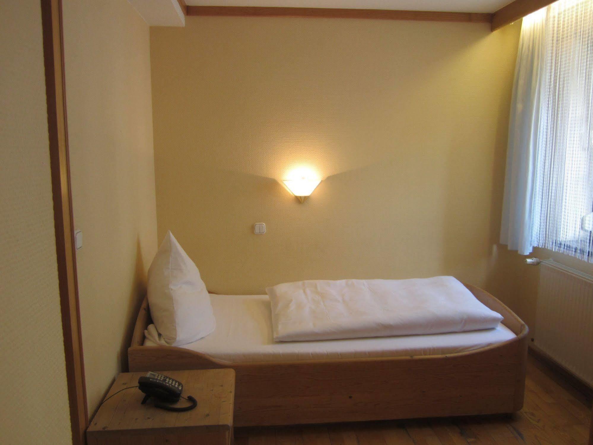 Landgasthof Goldene Rose Grub am Forst Extérieur photo